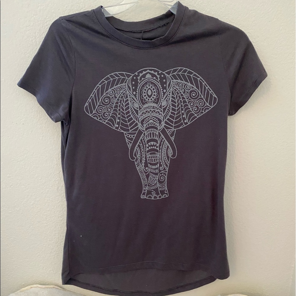 Elephant tee